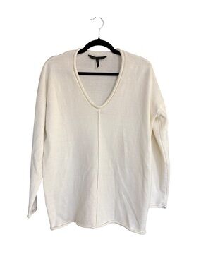 BCBGMAXAZRIA Oversized Cream Sweater XS Roll Nexk V-Neck Knit